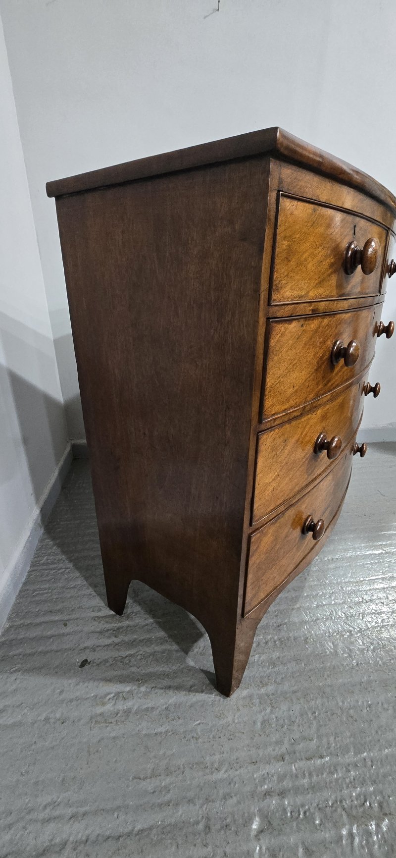 Good Quality Mahogany Bow Front Chest Drawers - Image 6