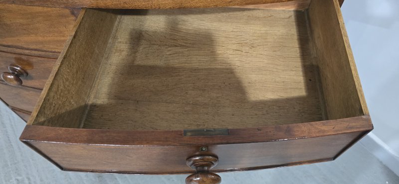 Good Quality Mahogany Bow Front Chest Drawers - Image 8