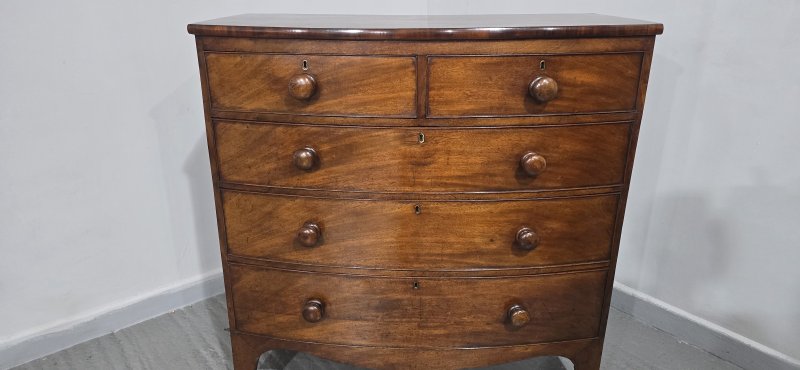 Good Quality Mahogany Bow Front Chest Drawers - Image 10