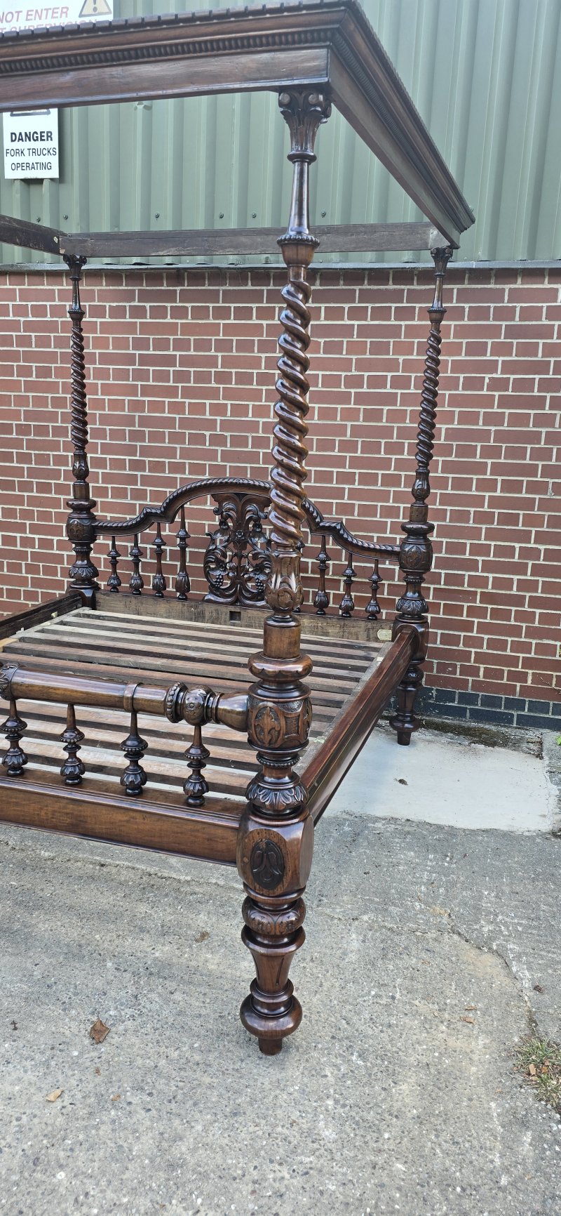 Victorian Anglo-indian Colonial Raj King Size Four Poster Bed (Circa 1880) - Image 9