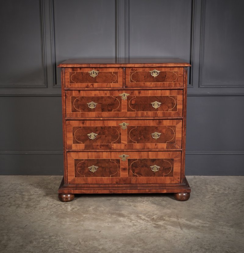 17th Century Oyster Veneered Chest Of Drawers - Image 6