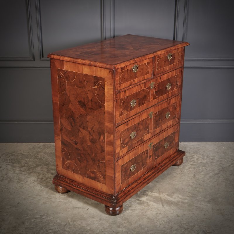 17th Century Oyster Veneered Chest Of Drawers - Image 4