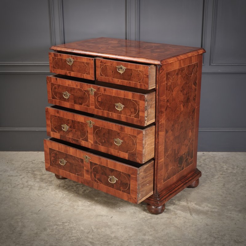 17th Century Oyster Veneered Chest Of Drawers - Image 8