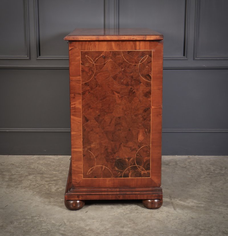 17th Century Oyster Veneered Chest Of Drawers - Image 5