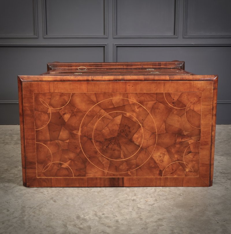 17th Century Oyster Veneered Chest Of Drawers - Image 11