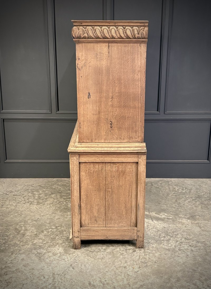 18th Century Carved Oak Cupboard on Chest - Image 6