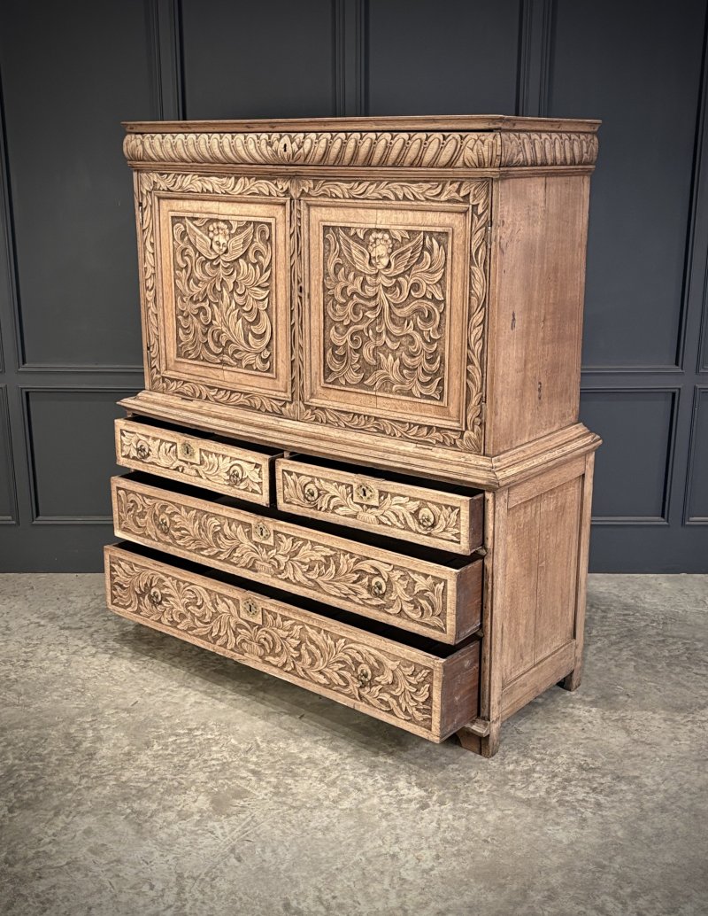 18th Century Carved Oak Cupboard on Chest - Image 11