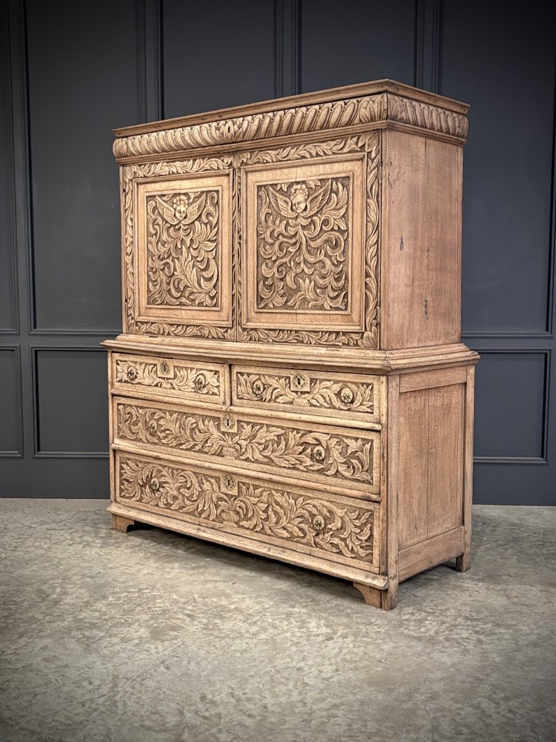 18th Century Carved Oak Cupboard on Chest - Image 4