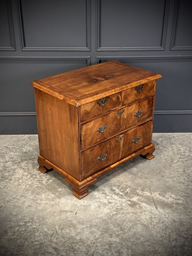 18th Century Queen Anne Walnut Chest of Drawers - Image 6