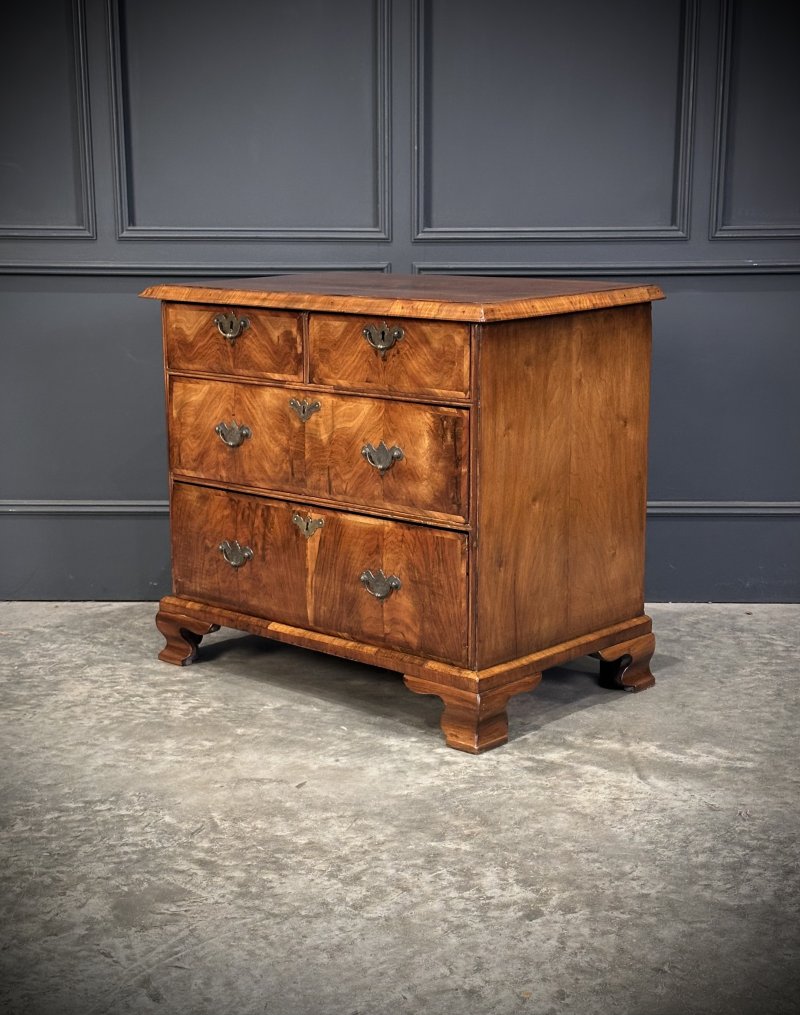 18th Century Queen Anne Walnut Chest of Drawers - Image 9