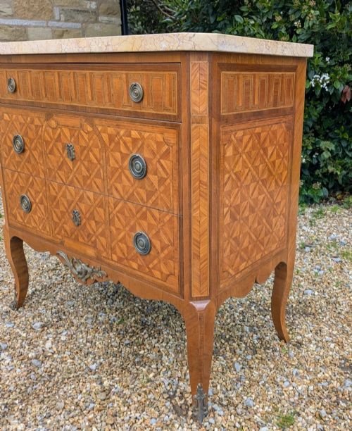 French Marquetry Commode Chest of Drawers - Image 2