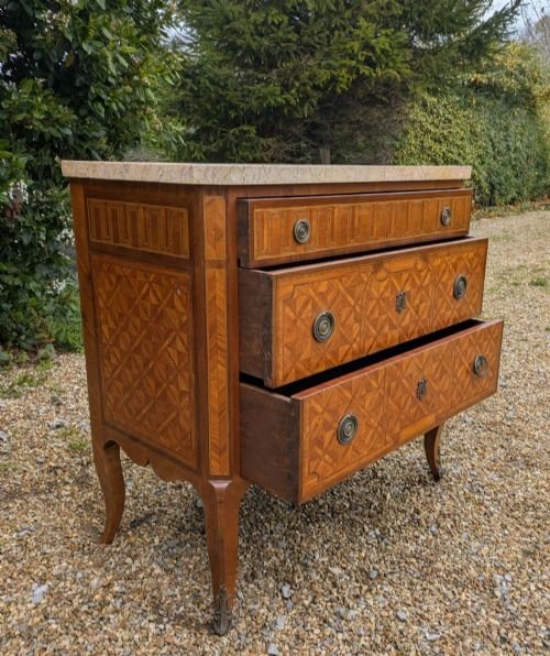French Marquetry Commode Chest of Drawers - Image 3