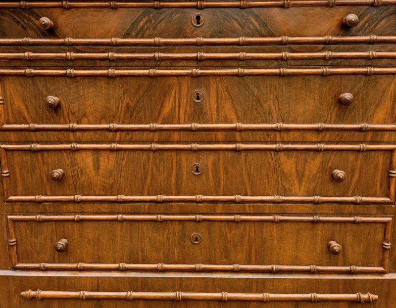 Elegant 19th Century French Walnut Faux Bamboo Commode Chest - Image 4