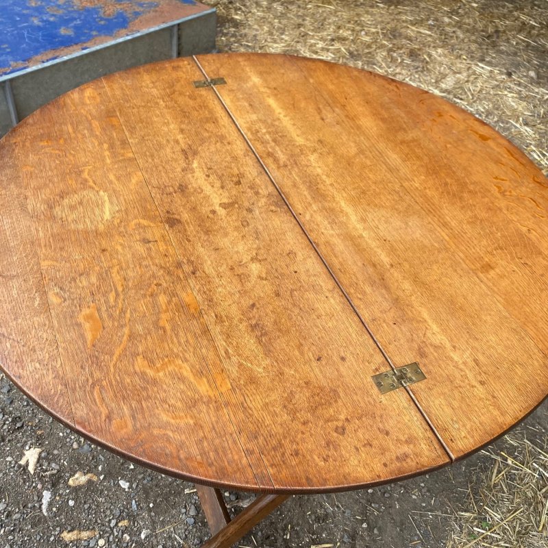 Oak Victorian coaching table - Image 8