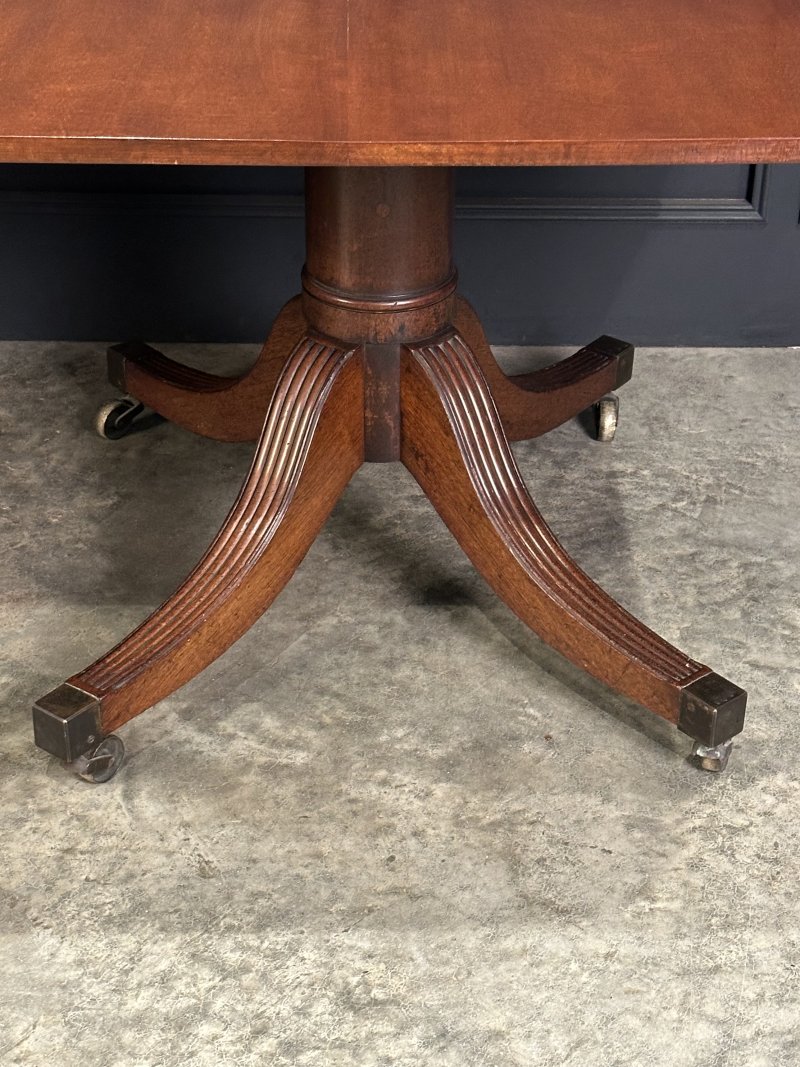 Mahogany Twin Pillar Extending Dining Table - Image 7