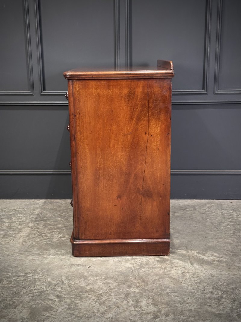 Victorian Mahogany Chest of Drawers - Image 12