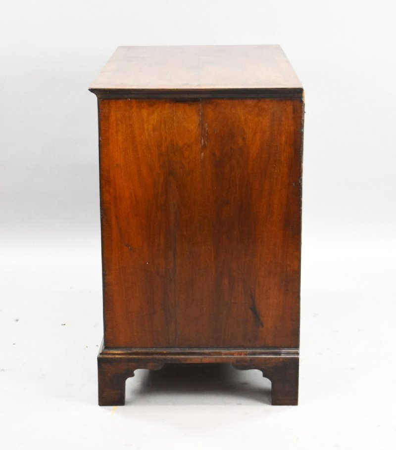George III Burr Walnut Chest of Drawers - Image 3