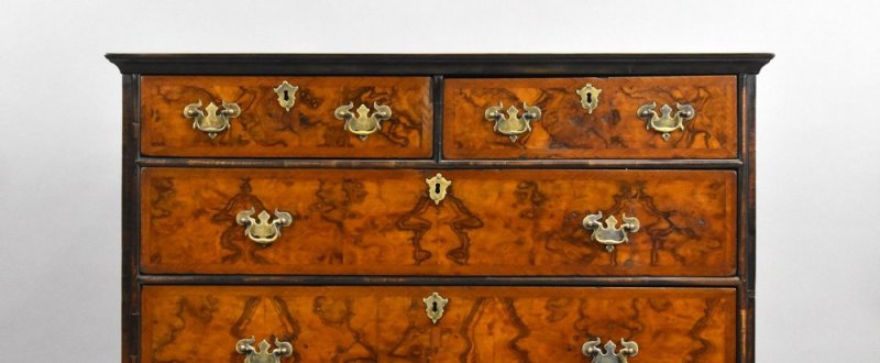 George III Burr Walnut Chest of Drawers - Image 6