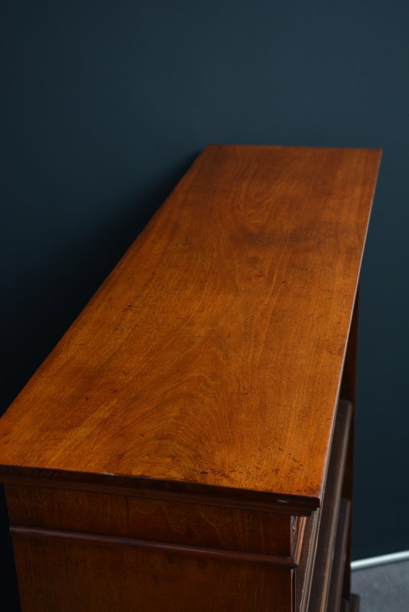 Late Victorian Walnut Open Bookcase with Adjustable Shelves - Image 4