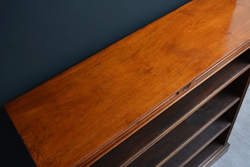Late Victorian Walnut Open Bookcase with Adjustable Shelves - Image 5