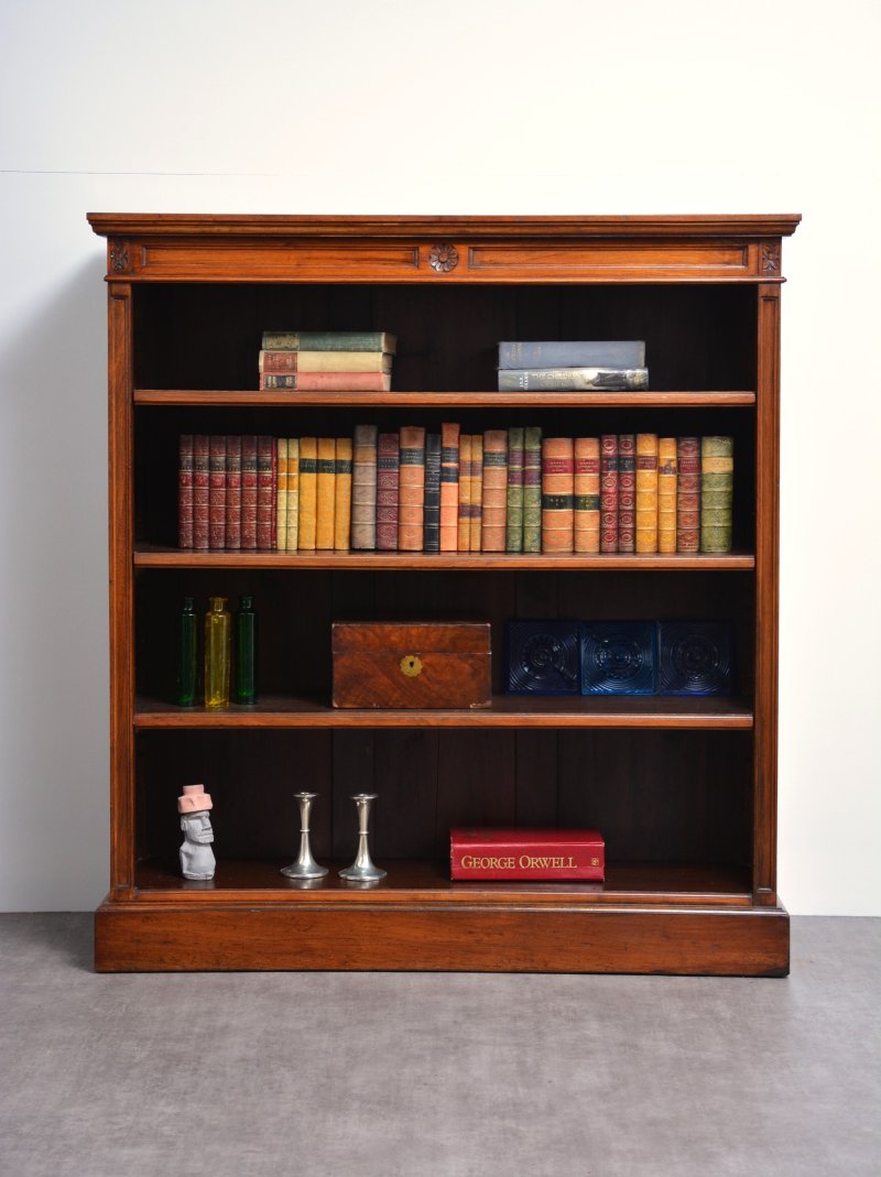 Late Victorian Walnut Open Bookcase with Adjustable Shelves - Image 7