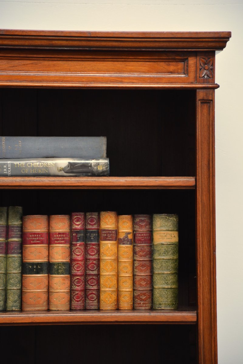 Late Victorian Walnut Open Bookcase with Adjustable Shelves - Image 13