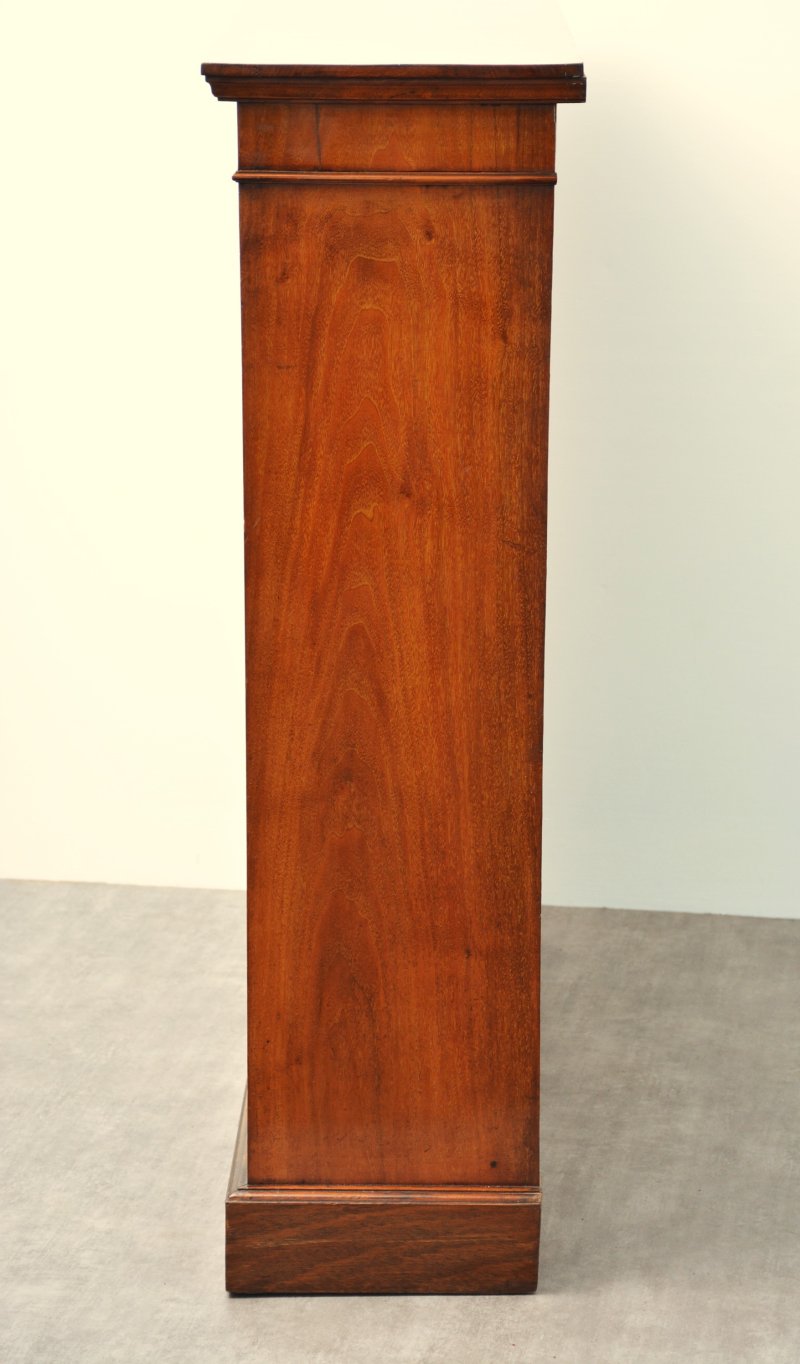 Late Victorian Walnut Open Bookcase with Adjustable Shelves - Image 16
