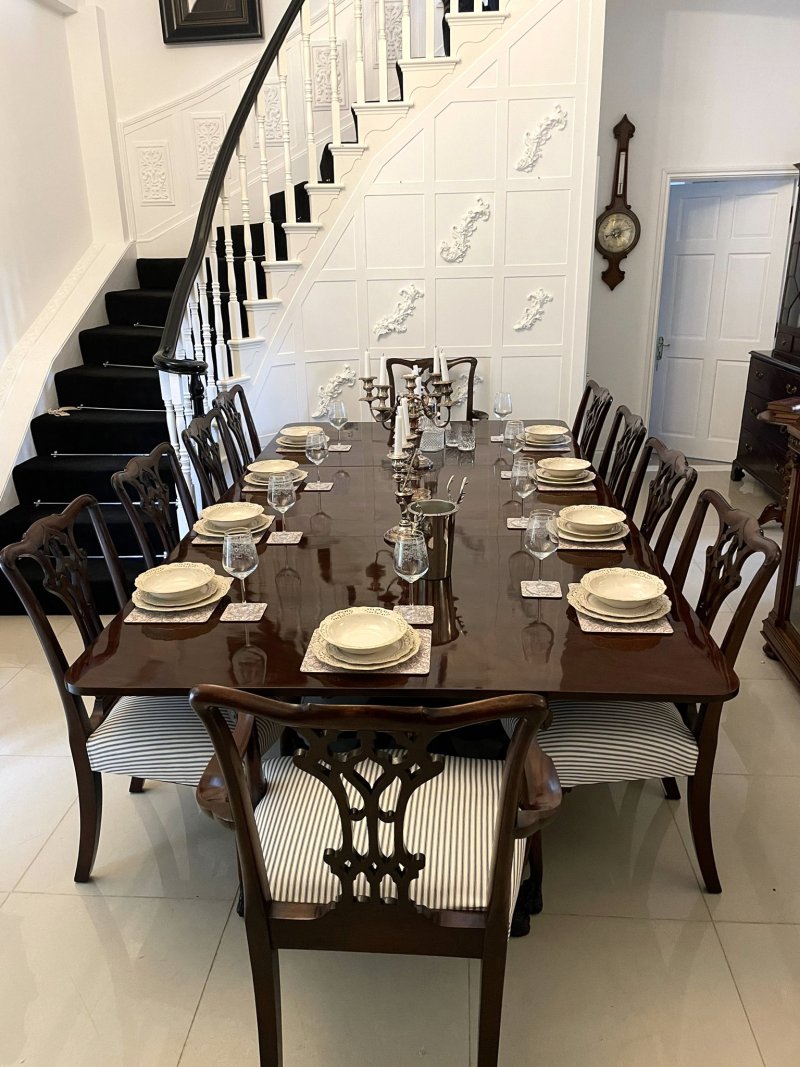 Antique Georgian Figured Mahogany Three Pedestal 10–12 Seater Dining Table - Image 5