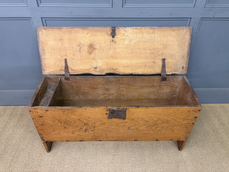 18th Century Elm Coffer - Image 8