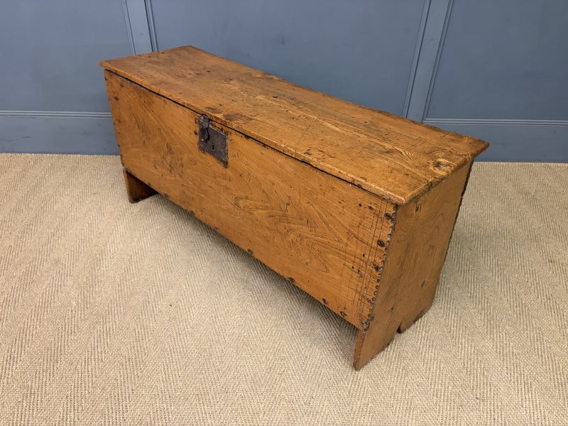 18th Century Elm Coffer - Image 6