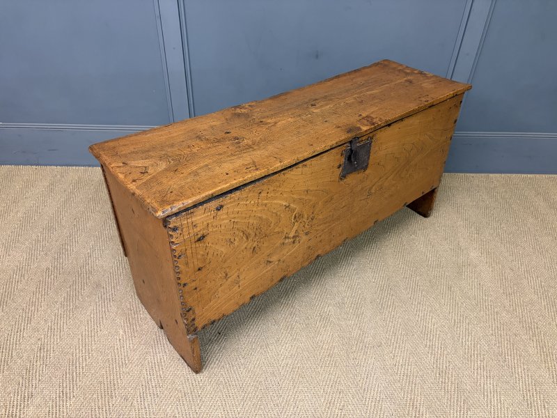 18th Century Elm Coffer - Image 11