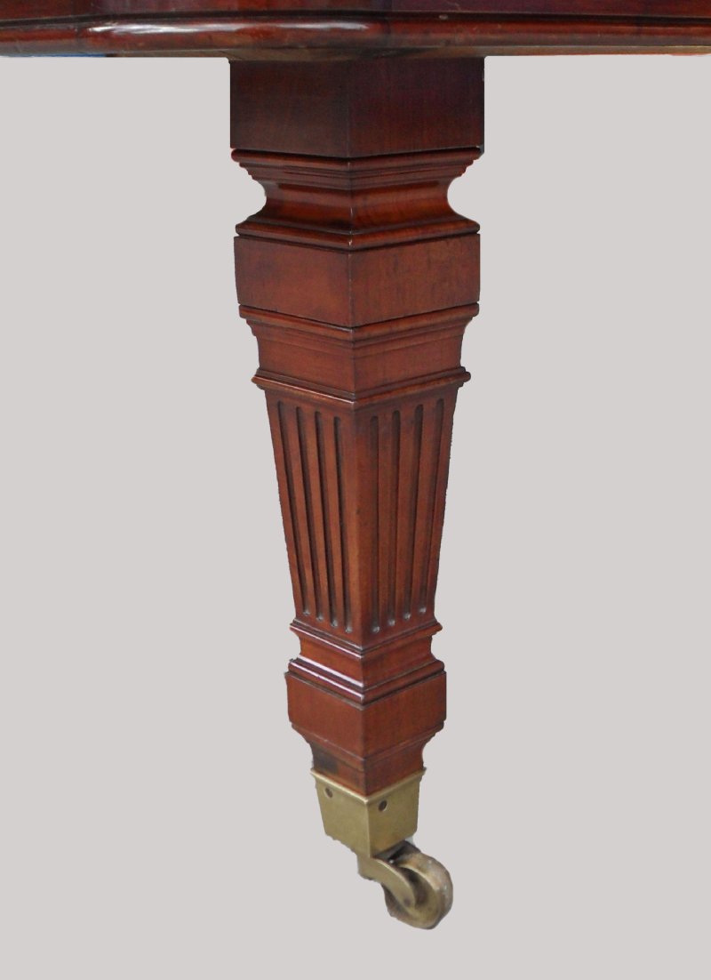 Victorian Mahogany Imperial Extending Dining Table by Gillows - Image 5