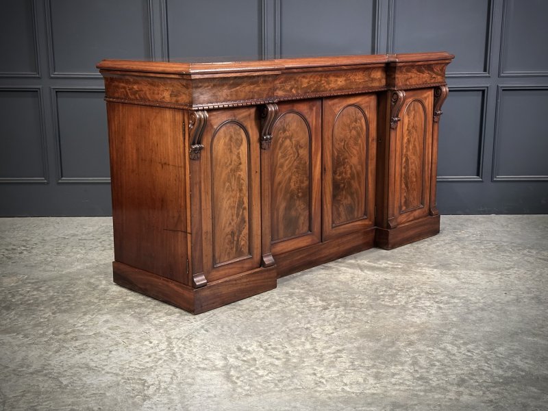 Victorian Flame Mahogany 4 Door Sideboard - Image 3