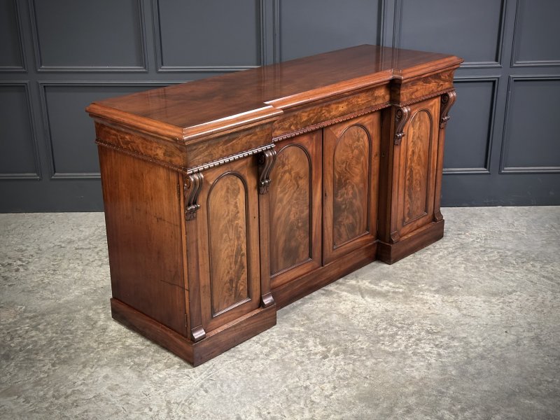 Victorian Flame Mahogany 4 Door Sideboard - Image 2