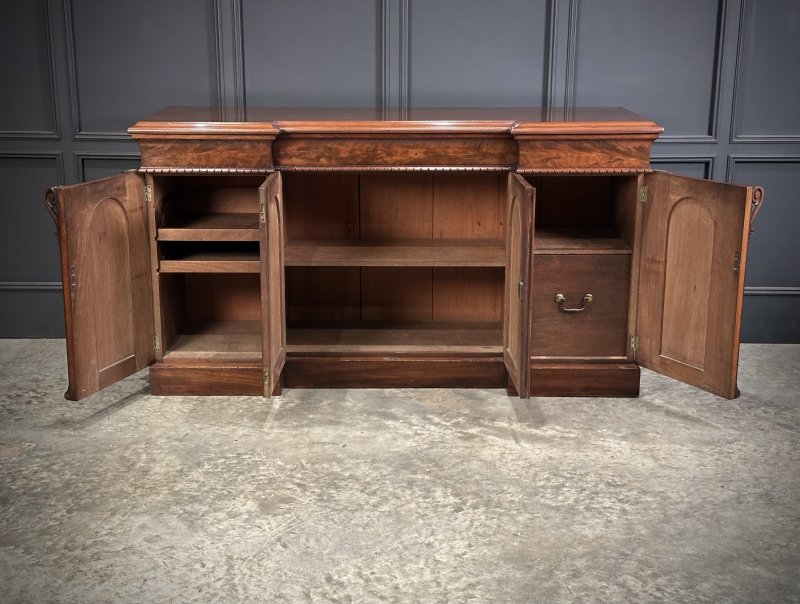 Victorian Flame Mahogany 4 Door Sideboard - Image 5
