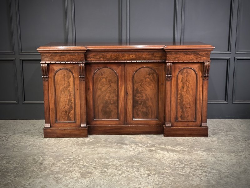 Victorian Flame Mahogany 4 Door Sideboard - Image 4