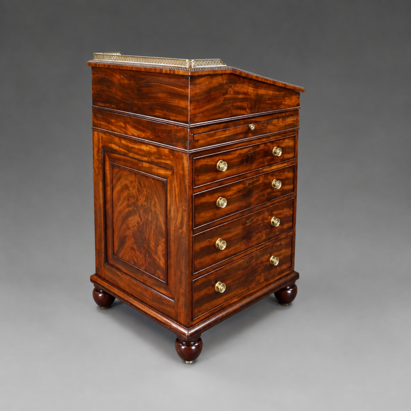 A fine Gillows flame mahogany Davenport - Image 6