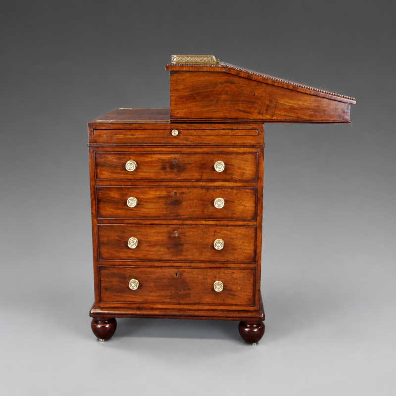 A fine Gillows flame mahogany Davenport - Image 7