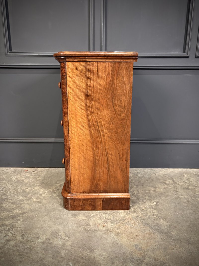Pair of Victorian Burr Walnut Bedside Chests - Image 9