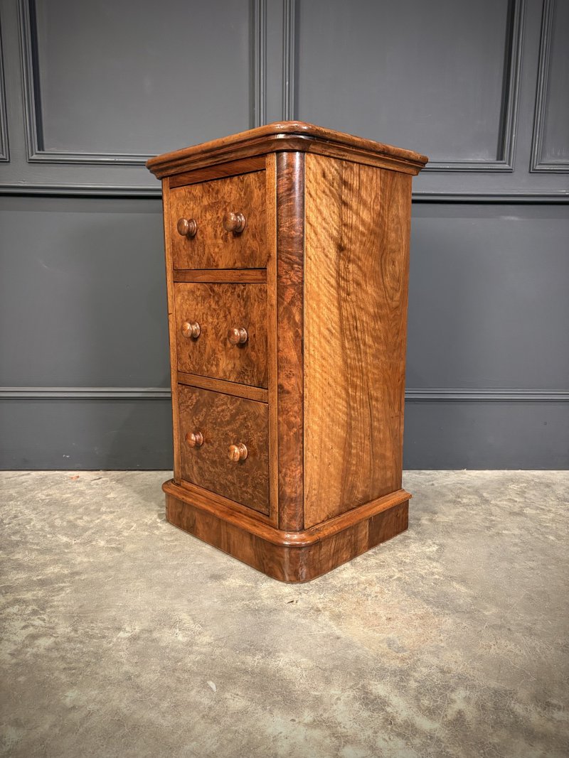 Pair of Victorian Burr Walnut Bedside Chests - Image 14
