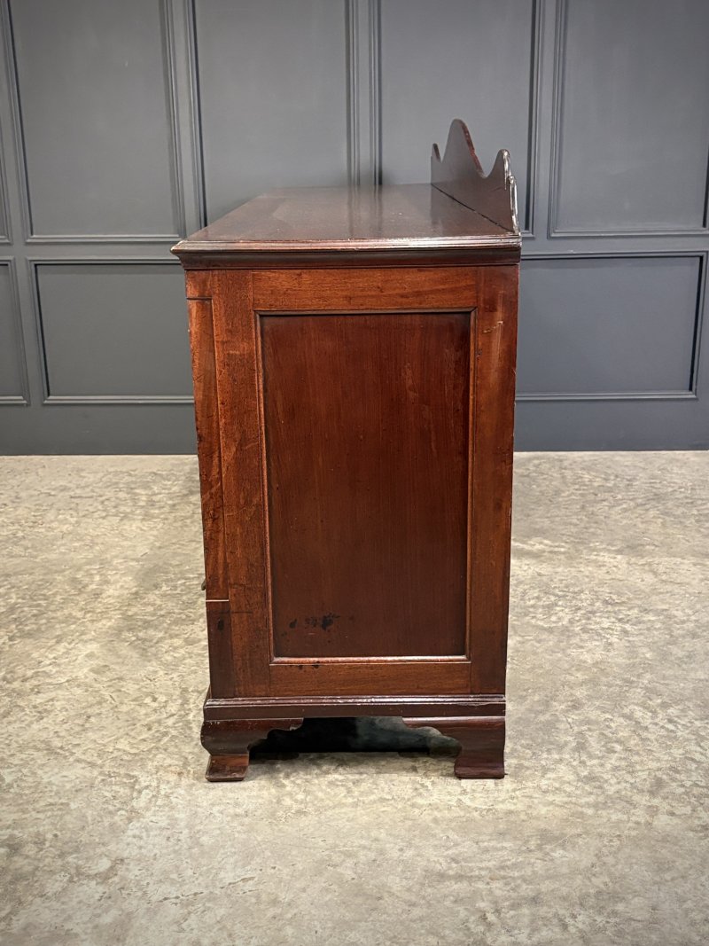 Large 18th Century Mahogany Bank of Drawers - Image 9