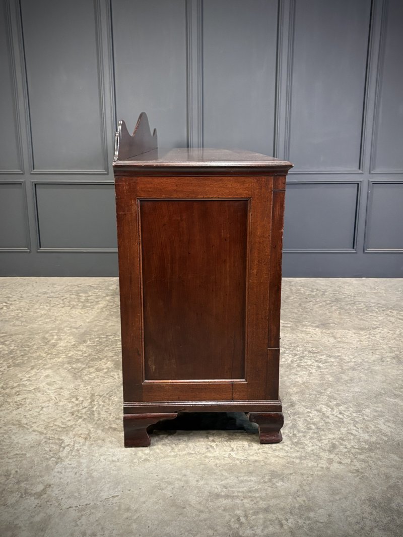 Large 18th Century Mahogany Bank of Drawers - Image 6