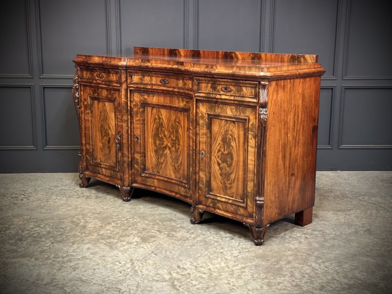 Flame Mahogany Biedermeier Sideboard - Image 8