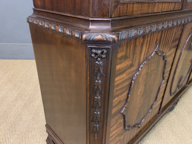 Chippendale Style Mahogany Bookcase by Hille - Image 10