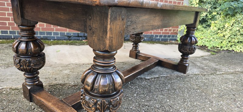 Elizabethan Oak Refrectory Farmhouse Dining Table - Image 3