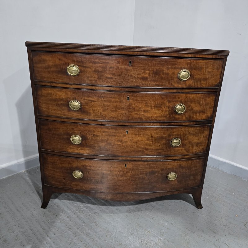 Superior Georgian Bow Front Chest of Drawers - Image 4