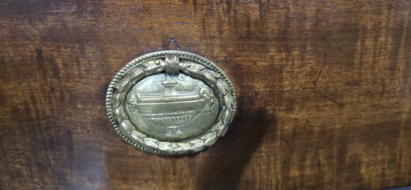 Superior Georgian Bow Front Chest of Drawers - Image 13