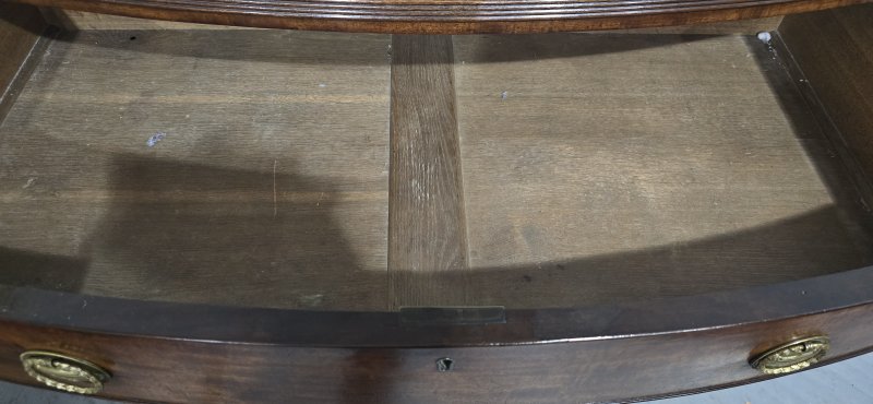 Superior Georgian Bow Front Chest of Drawers - Image 12