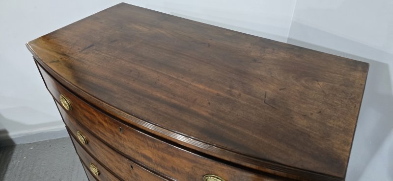 Superior Georgian Bow Front Chest of Drawers - Image 5