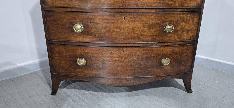 Superior Georgian Bow Front Chest of Drawers - Image 10